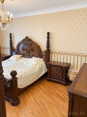 Продаётся 4-комн. вторичка 110 м², м. 8 ноября, photo 3 from 14