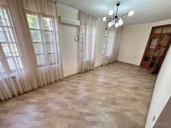 İcarəyə verilir 4 otaqlı köhnə tikili 110 m², 28 May m., photo 1 from 14