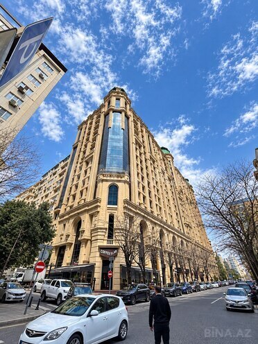 Satılır 4 otaqlı yeni tikili 211 m², Nizami m., photo 1 from 9