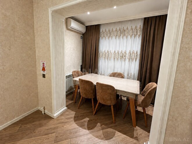 Satılır 2 otaqlı köhnə tikili 70 m², Xalqlar Dostluğu m., photo 3 from 11