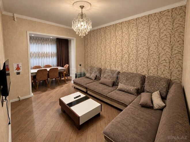 Satılır 2 otaqlı köhnə tikili 70 m², Xalqlar Dostluğu m., photo 1 from 11