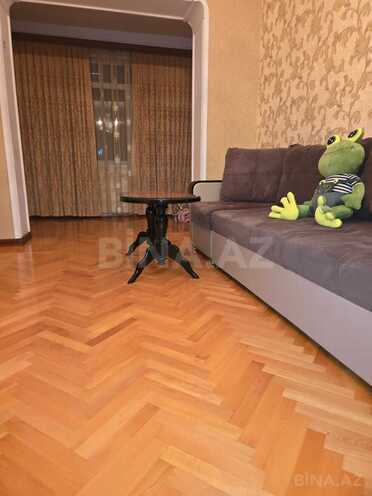 Сдается 3-комн. вторичка 80 м², м. Низами, photo 3 from 13