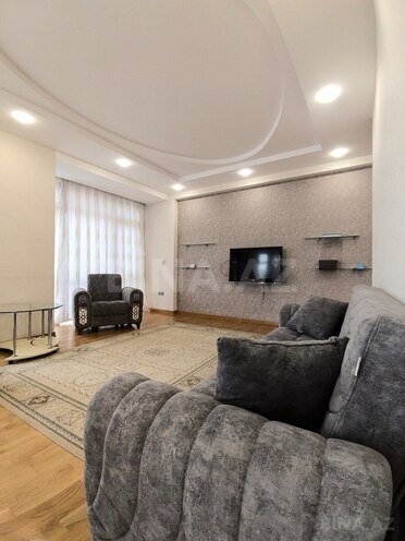 Сдается 4-комн. новостройка 160 м², м. Ичеришехер, photo 1 from 31