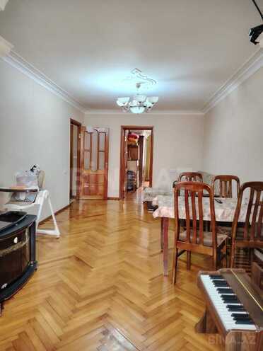 Продается 3-комн. вторичка 75 м², м. Элмляр Академиясы, photo 10 from 11