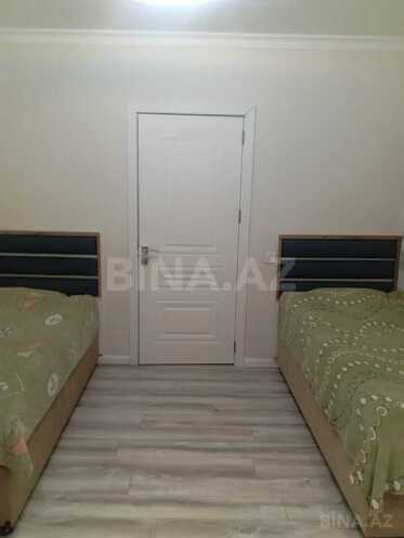 Продается 3-комн. вторичка 70 м², Ясамальский р., photo 8 from 14
