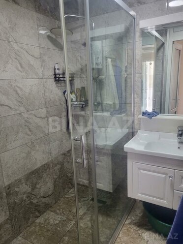 Продается 3-комн. вторичка 55 м², м. Нефтчиляр, photo 9 from 10