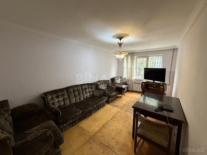 Satılır 3 otaqlı köhnə tikili 65 m², Neftçilər m., photo 1 from 17