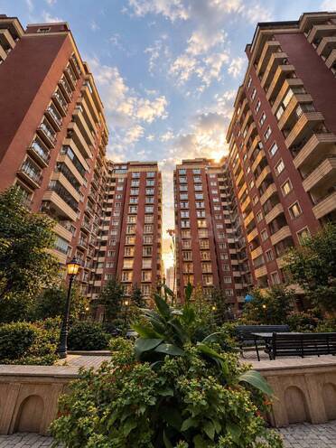 Продается 4-комн. новостройка 195 м², м. 28 мая, photo 1 from 7