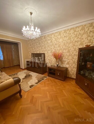 İcarəyə verilir 3 otaqlı köhnə tikili 85 m², Nizami m., photo 3 from 8