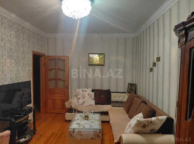 Satılır 2 otaqlı köhnə tikili 65 m², Əhmədli m., photo 1 from 12