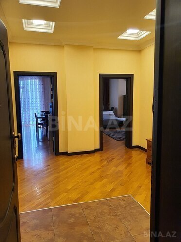 İcarəyə verilir 4 otaqlı yeni tikili 200 m², 28 May m., photo 11 from 16