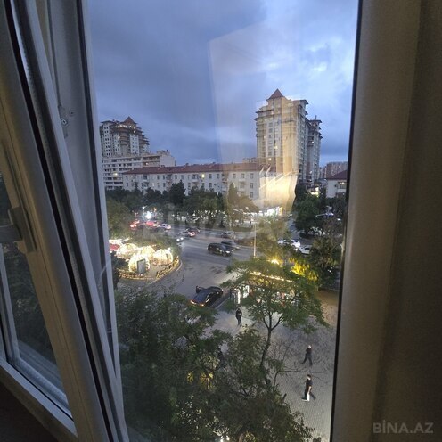 Продаётся 2-комн. вторичка 40 м², м. Кара Караев, photo 11 from 25