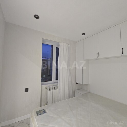 Продаётся 2-комн. вторичка 40 м², м. Кара Караев, photo 17 from 25