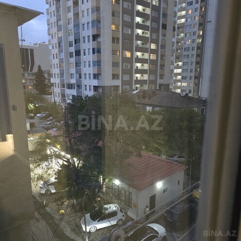 Продаётся 2-комн. вторичка 40 м², м. Кара Караев, photo 19 from 25