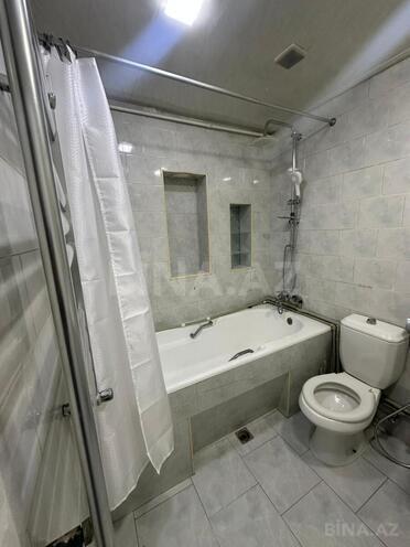 Продается 5-комн. вторичка 181.3 м², м. Кара Караев, photo 24 from 30