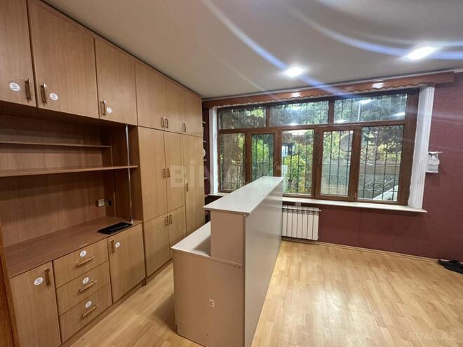 Продается 5-комн. вторичка 181.3 м², м. Кара Караев, photo 12 from 30