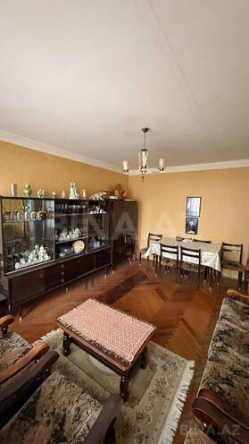 Satılır 4 otaqlı köhnə tikili 130 m², 20 Yanvar m., photo 12 from 30