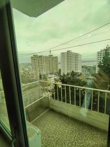 İcarəyə verilir 2 otaqlı köhnə tikili 70 m², Bayıl q., photo 12 from 14