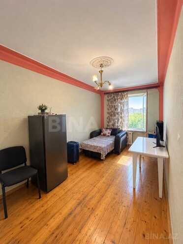 Продается 2-комн. вторичка 55 м², м. Кара Караев, photo 5 from 9