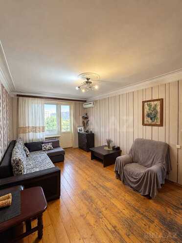 Продается 2-комн. вторичка 55 м², м. Кара Караев, photo 3 from 9