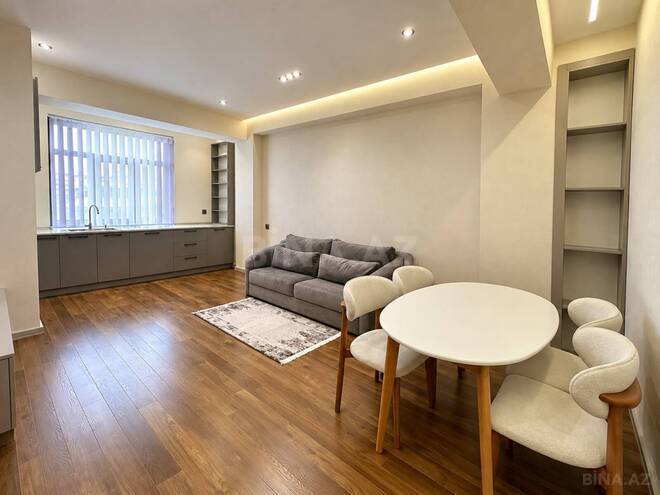 Сдается 2-комн. новостройка 55 м², м. Кара Караев, photo 1 from 13