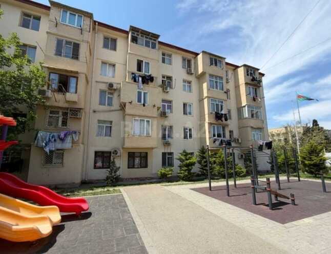 Продается 2-комн. вторичка 40 м², м. Нефтчиляр, photo 3 from 11