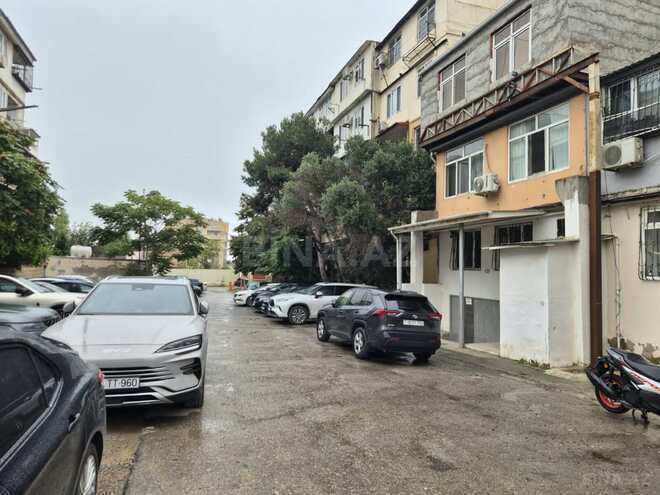 Продается 2-комн. вторичка 50 м², м. Элмляр Академиясы, photo 1 from 10