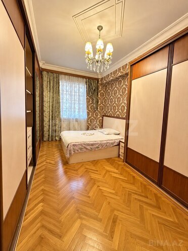 Сдается 3-комн. новостройка 140 м², м. Низами, photo 10 from 16