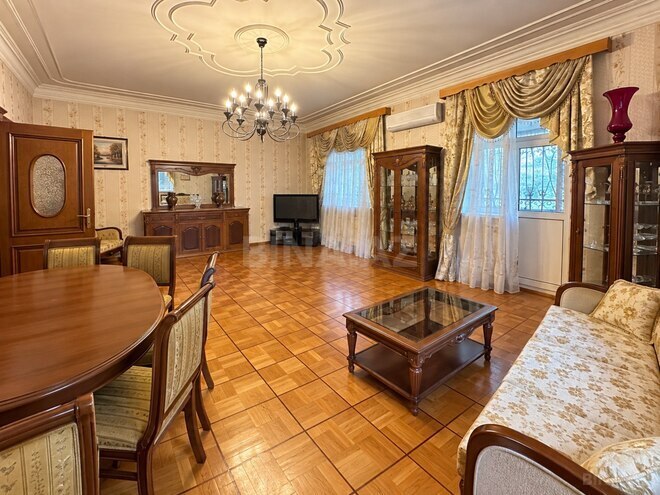 Сдается 3-комн. новостройка 140 м², м. Низами, photo 3 from 16