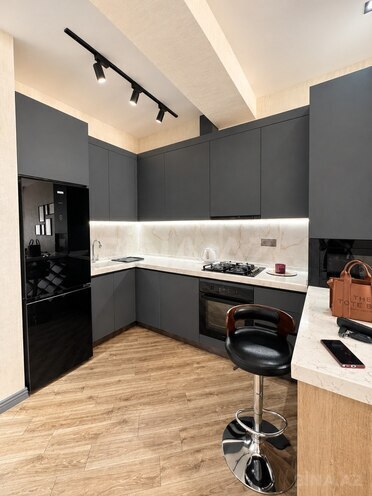 Сдается 2-комн. новостройка 75 м², м. Ичеришехер, photo 4 from 10