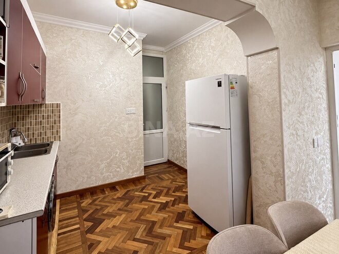 Продается 3-комн. вторичка 85 м², м. Ази Асланов, photo 11 from 16