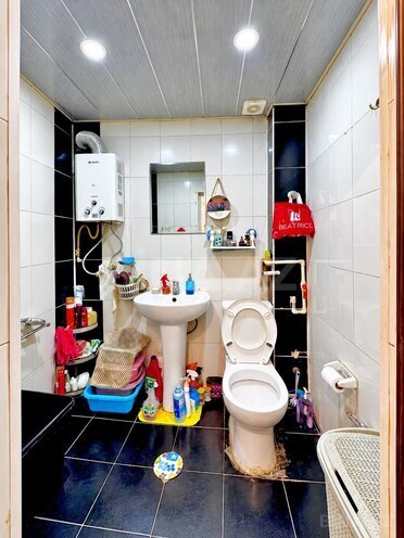 Satılır 1 otaqlı köhnə tikili 35 m², Qara Qarayev m., photo 11 from 18