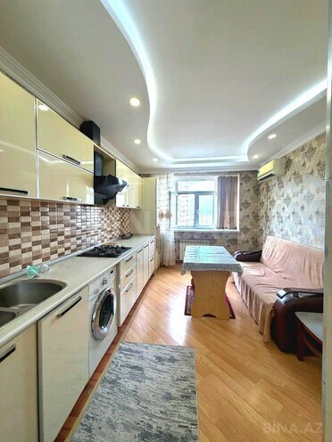 Продается 3-комн. вторичка 85 м², м. Ази Асланов, photo 3 from 10
