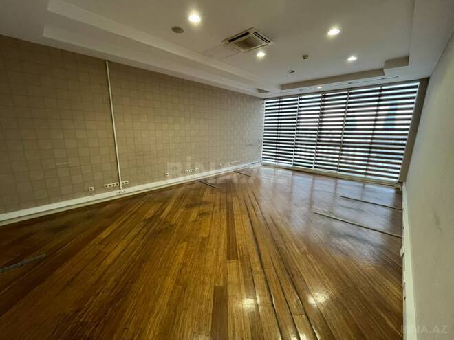 Сдается 6-комн. офис 250 м², м. Бакмил, photo 1 from 14