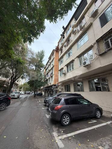 Сдается 2-комн. вторичка 55 м², пос. 8-й мкр, photo 1 from 12