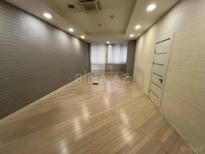 İcarəyə verilir 10 otaqlı ofis 550 m², Bakmil m., photo 13 from 19