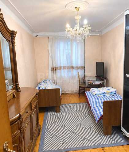 Продается 3-комн. вторичка 70 м², м. Кара Караев, photo 9 from 13