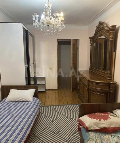 Продается 3-комн. вторичка 70 м², м. Кара Караев, photo 5 from 13