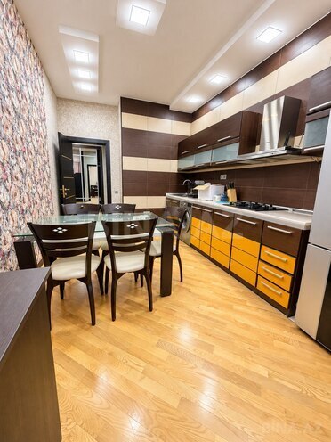 Сдается 3-комн. новостройка 160 м², м. 8 ноября, photo 7 from 21