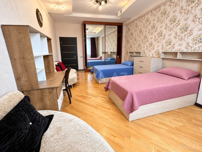 Сдается 3-комн. новостройка 160 м², м. 8 ноября, photo 15 from 21