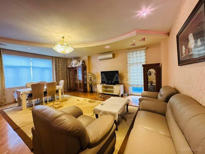Сдается 3-комн. новостройка 140 м², м. Низами, photo 1 from 22