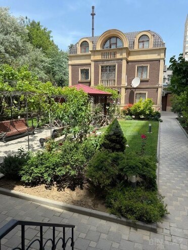 Satılır 5 otaqlı həyət evi/bağ evi 285 m², Səbail r., photo 1 from 12