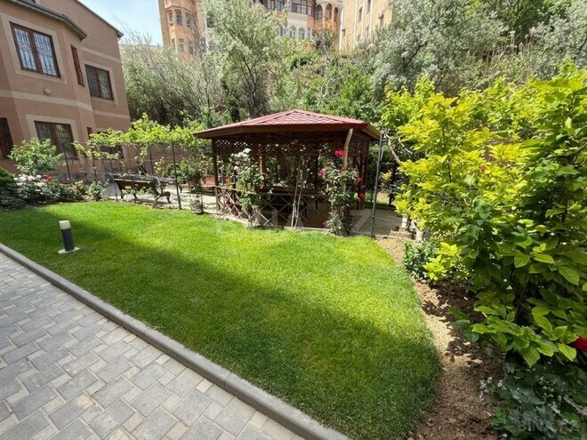 Satılır 5 otaqlı həyət evi/bağ evi 285 m², Səbail r., photo 3 from 12