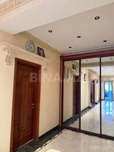 İcarəyə verilir 3 otaqlı yeni tikili 220 m², 28 May m., photo 16 from 19