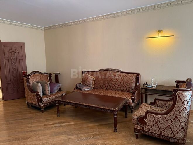 İcarəyə verilir 3 otaqlı yeni tikili 220 m², 28 May m., photo 5 from 19