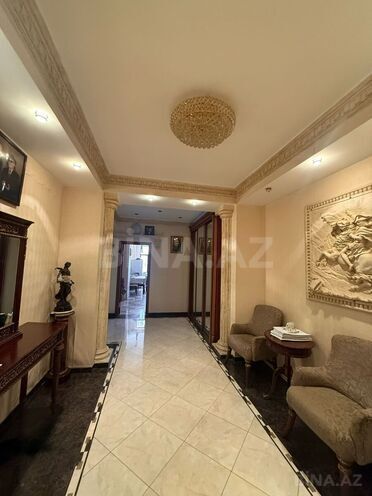İcarəyə verilir 3 otaqlı yeni tikili 220 m², 28 May m., photo 1 from 19