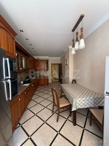 İcarəyə verilir 3 otaqlı yeni tikili 220 m², 28 May m., photo 10 from 19