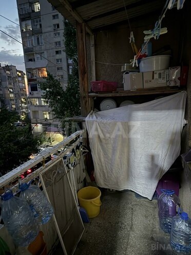 Satılır 4 otaqlı köhnə tikili 108 m², Massiv D q., photo 7 from 8