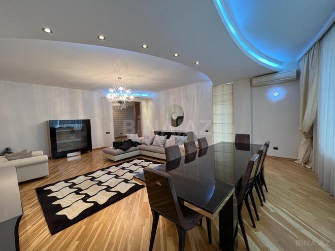İcarəyə verilir 4 otaqlı yeni tikili 240 m², 28 May m., photo 1 from 29