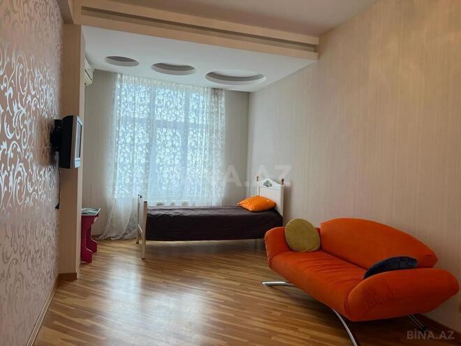 İcarəyə verilir 4 otaqlı yeni tikili 240 m², 28 May m., photo 12 from 29